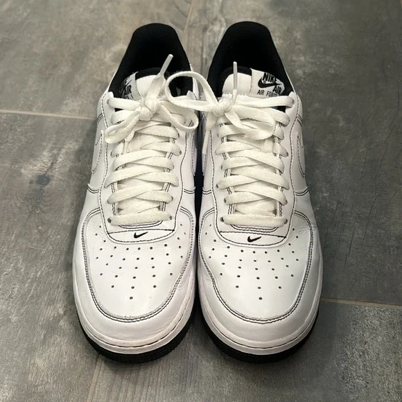 Mens Nike Air Force 1 Low ‘07, Size 10, White & Black - Picture 3 of 8